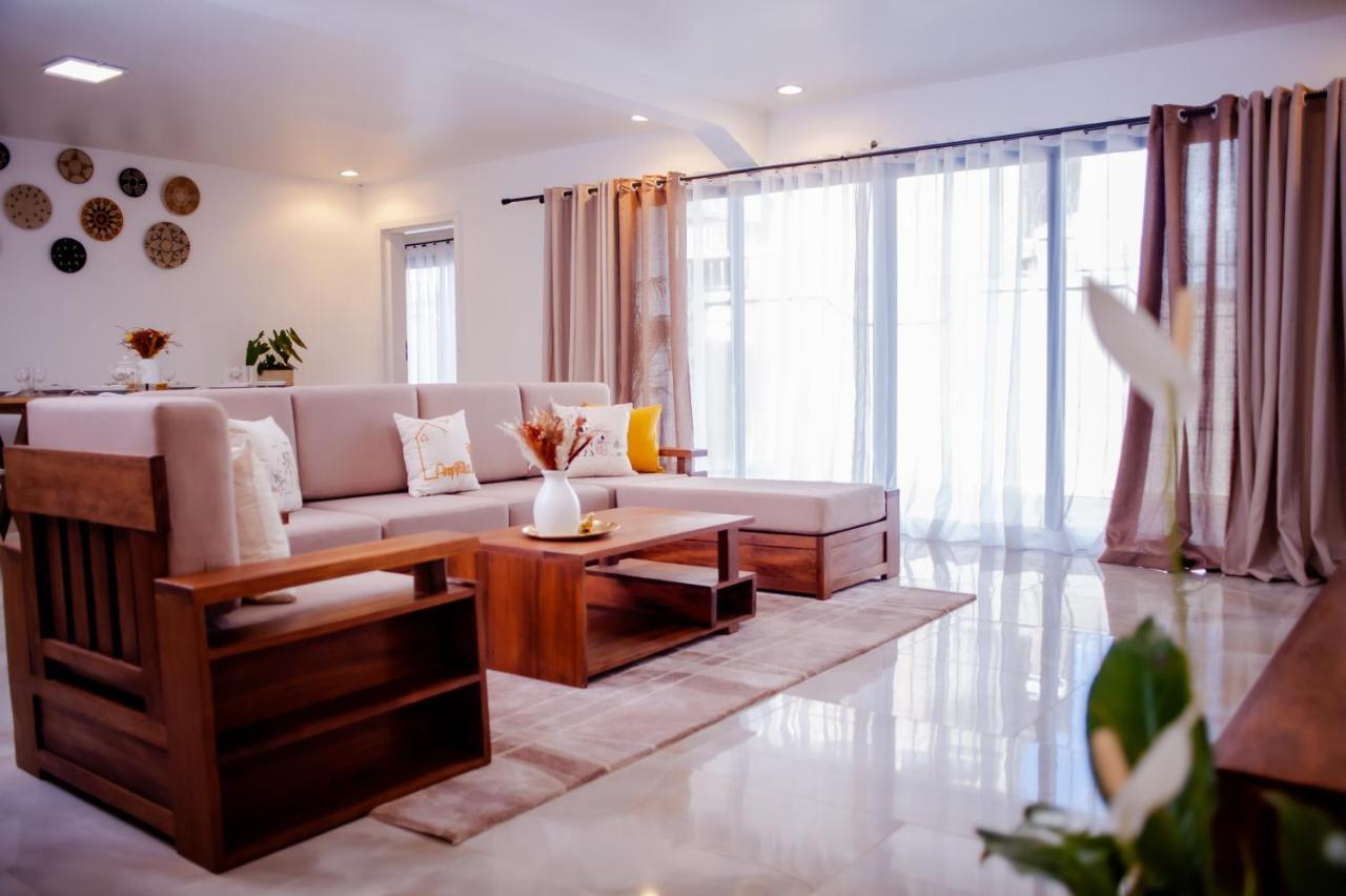 Ampifitia Guest House Ανταναναρίβο Εξωτερικό φωτογραφία