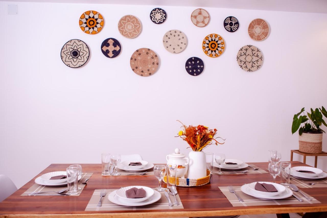 Ampifitia Guest House Ανταναναρίβο Εξωτερικό φωτογραφία